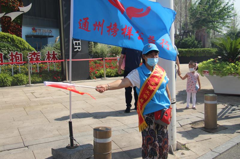 <strong>美国美女全裸操逼视频</strong>